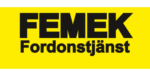 Fet svart text med texten "FEMEK Fordonstjänst" på ljusgul botten.