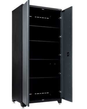 Ett högt, Förvaringsskåp högskåp grå, PRO-skåp med en öppen dörr avslöjar flera tomma hyllor inuti. Den har en elegant, utilitaristisk design och står på en vit bakgrund.