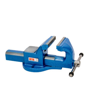 Skruvstäd BAHCO 6072 100 mm, som väger 6 kg, är ett bänkskruvstäd i blått metall med en roterande bas och en skruvmekanism för att justera greppet, utställd mot en vit bakgrund.