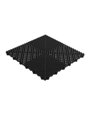 SWISSTRAX RIBTRAX golvplattor i Jet-Black är ett rombformat föremål med en räfflad struktur och symmetriskt mönster, med horisontella och vertikala spår för en geometrisk design på en vanlig vit bakgrund.