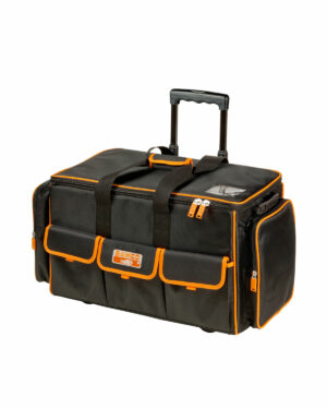 Verktygsväska Bahco 4750FB2W-24A 30x66x40cm är en svart och orange rullande verktygsväska som kommer med flera fack och ett teleskopiskt handtag. Den innehåller fickor på sidorna och framsidan, säkrade med dragkedjor och spännen för stängning.