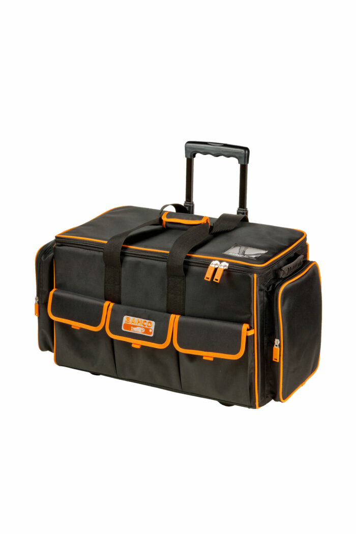 Verktygsväska Bahco 4750FB2W-24A 30x66x40cm är en svart och orange rullande verktygsväska som kommer med flera fack och ett teleskopiskt handtag. Den innehåller fickor på sidorna och framsidan, säkrade med dragkedjor och spännen för stängning.