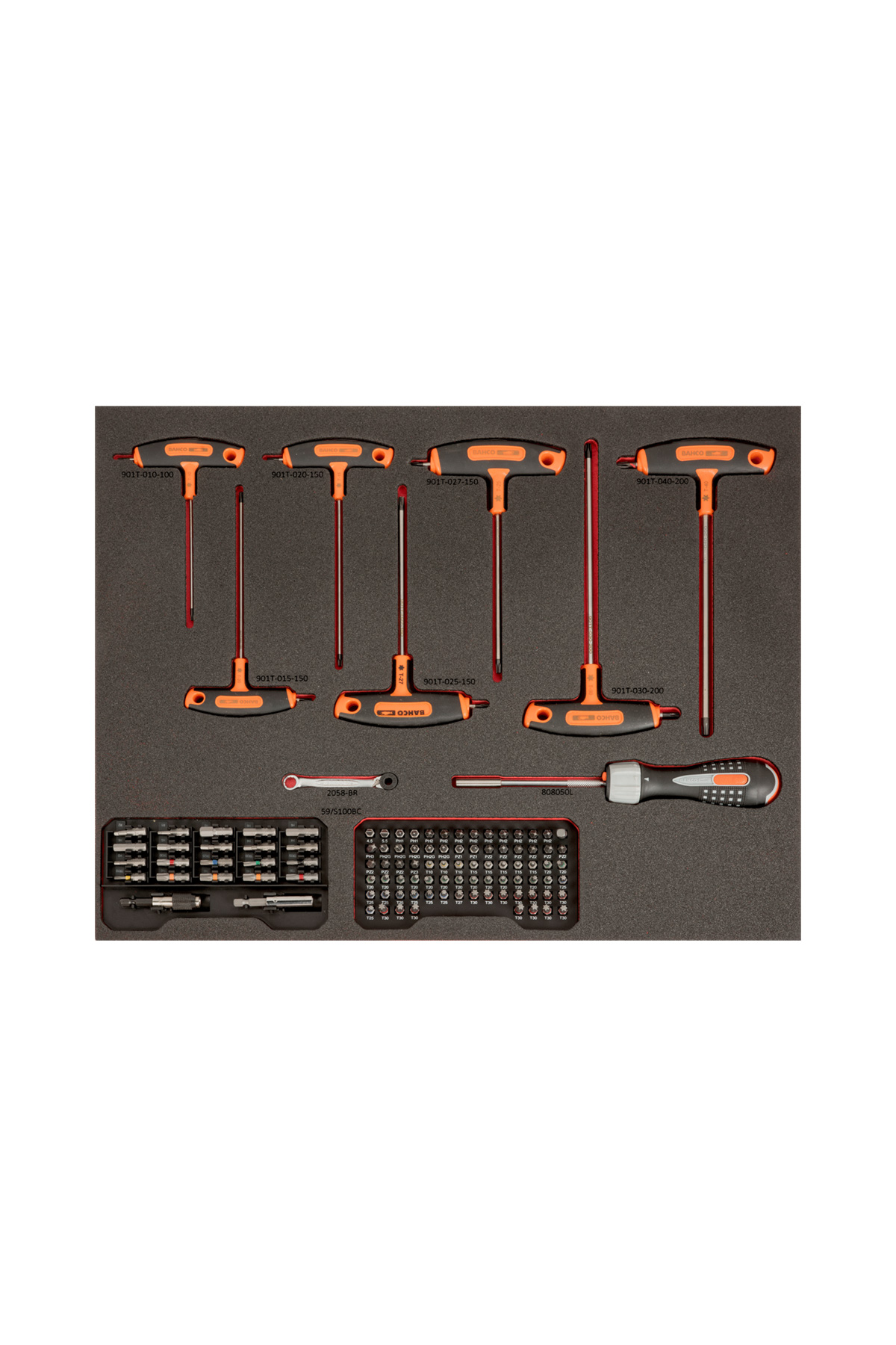 Verktygsvagn E87 från BAHCO är ett välorganiserat 560-delars verktygsset i ett skumfodrat fodral, med röda och orangea T-handtagsnycklar, ett skruvmejselhandtag med diverse bitar och olika små hylsor mot en mörk bakgrund.