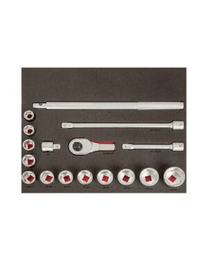 Verktygsvagn E87 erbjuder ett omfattande set med 560 delar inklusive olika uttagsstorlekar, ett spärrhandtag och förlängningsstänger, allt organiserat på svart skum. Varje verktyg är exakt märkt för enkel identifiering.