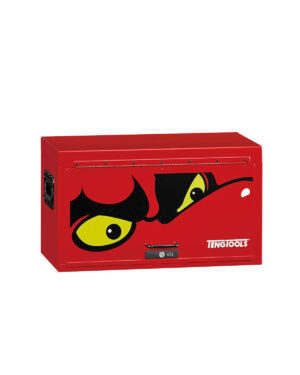 En röd verktygslåda med stora tecknade ögon på framsidan, märkt "Teng Tools" i vitt nere till höger. Produkt: Verktygslåda toplåda 4 lådor TengTools TST26R4.